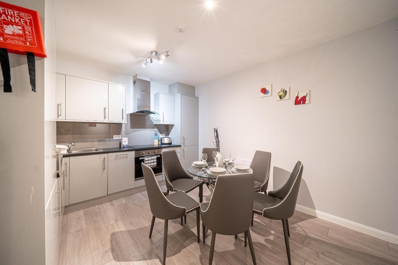 Stylish With Ensuite, Separate Kitchen, And Prime Location In St Helen * St Helens (Merseyside)
